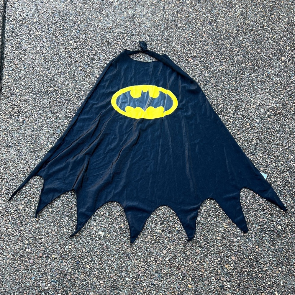 Kids Superhero Cape Costume - Black and Yellow - BATMAN